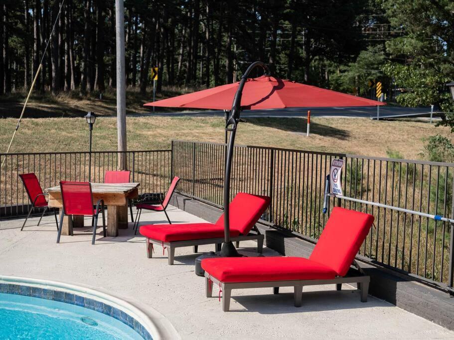 Stonegate Lodge 2 Queen Beds Fast Wifi 50" Tv Salt Water Pool Room #207 Eureka Springs Kültér fotó