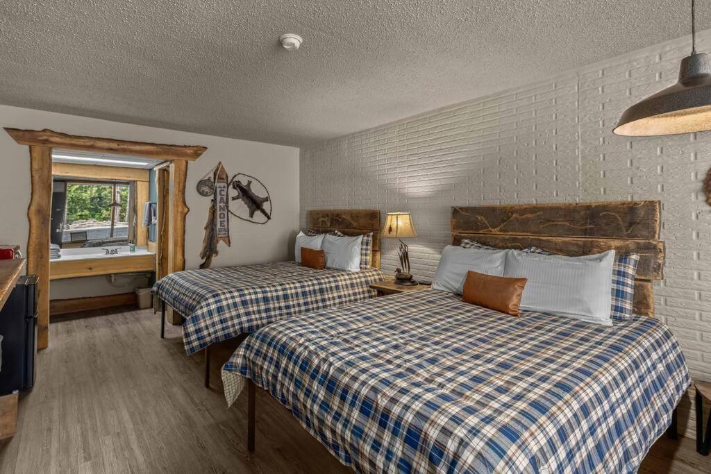 Stonegate Lodge 2 Queen Beds Fast Wifi 50" Tv Salt Water Pool Room #207 Eureka Springs Kültér fotó
