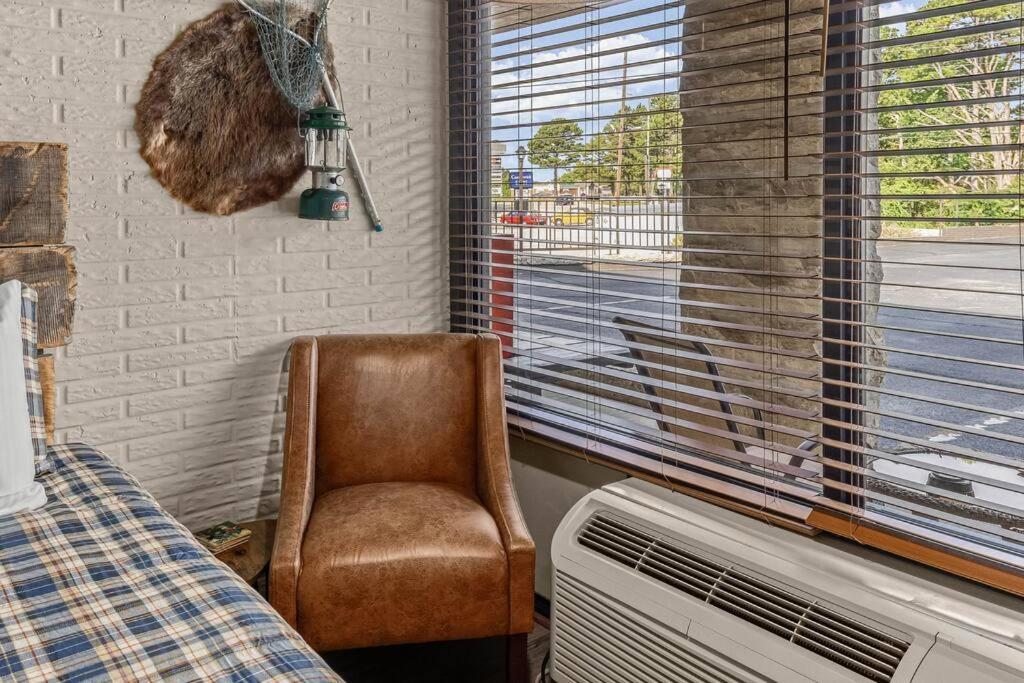 Stonegate Lodge 2 Queen Beds Fast Wifi 50" Tv Salt Water Pool Room #207 Eureka Springs Kültér fotó